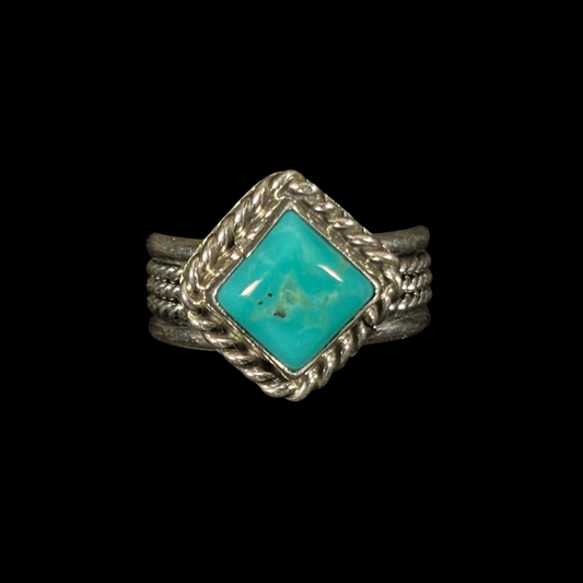 Navajo Kingman Turquoise Twisted Wire Ring – Size 7.5